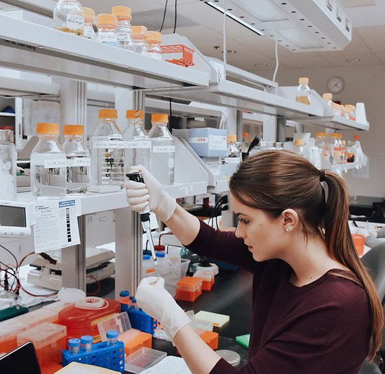 ملكة جمال أمريكا 2020 باحثة في الكيمياء تبهر لجنة التحكيم بتجربة علمية صورة رقم 23 ملكة جمال أمريكا 2020 باحثة في الكيمياء تبهر لجنة التحكيم بتجربة علمية صورة رقم 23