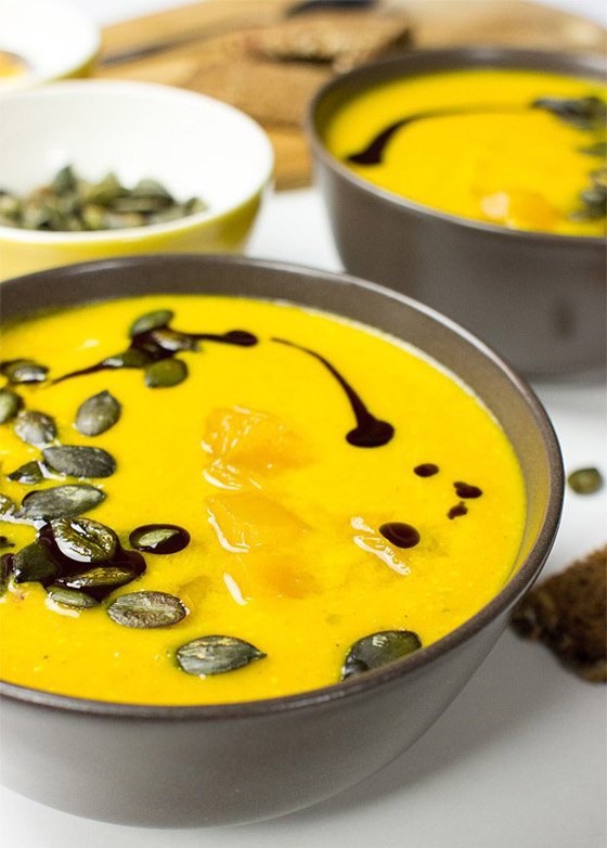 إليكم طريقة تحضير شوربة القرع والجزر الصحية والطيبة صورة رقم 7