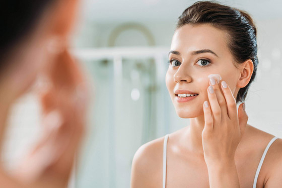 4 حلول تُعيد إلى البشرة نضارتها في ختام 2019 صورة رقم 3