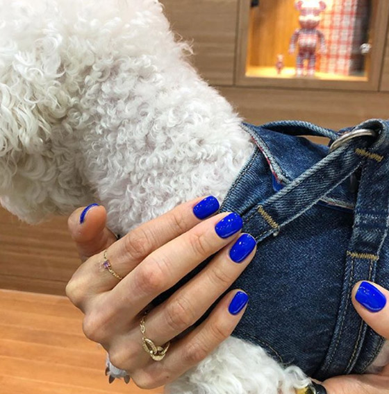 تعرفي على موضة طلاء الأظافر في عام 2020 (صور) صورة رقم 2