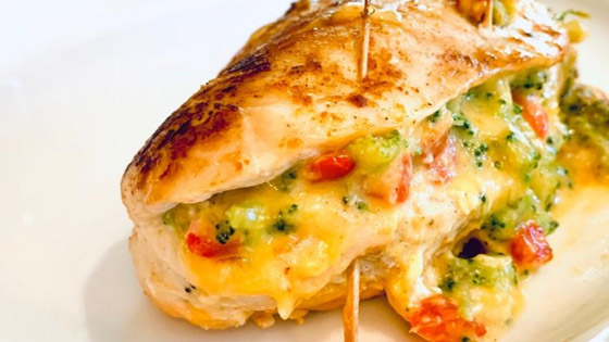 طريقة عمل صدور الدجاج المحشوة بالجبن والبروكولي صورة رقم 1