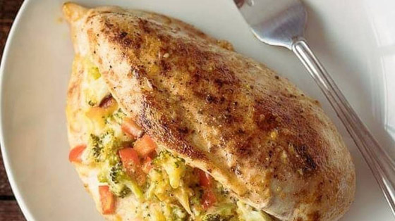 طريقة عمل صدور الدجاج المحشوة بالجبن والبروكولي صورة رقم 7