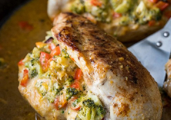 طريقة عمل صدور الدجاج المحشوة بالجبن والبروكولي صورة رقم 5