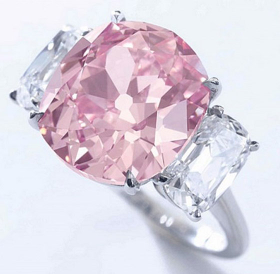 أسعارها خيالية لا تُصدق.. أغلى وأجمل 10 خواتم ماسية في العالم! صورة رقم 2