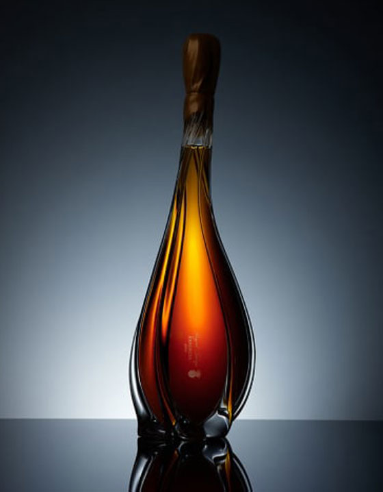 إنتاج أغلى زجاجة نبيذ في العالم... كيف صٌنعت؟ صورة رقم 7 إنتاج أغلى زجاجة نبيذ في العالم... كيف صٌنعت؟ صورة رقم 7