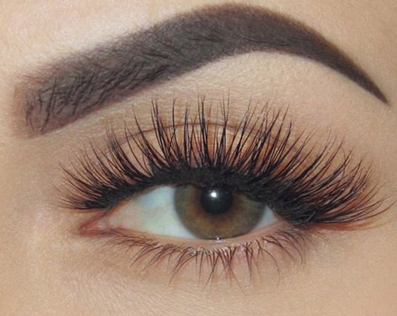 خلطات طبيعية لتطويل الرموش لجعلها طويلة وممتلئة ساحرة صورة رقم 4