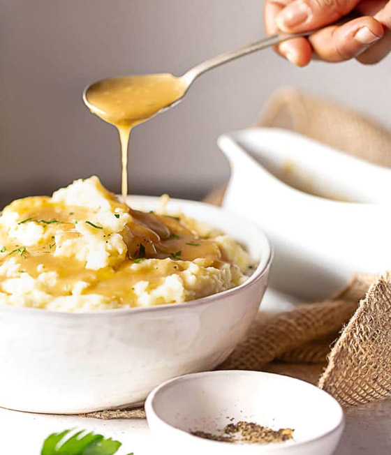 إليكم طريقة تحضير البطاطس المهروسة بالحليب وبالجريفي صوص صورة رقم 13 إليكم طريقة تحضير البطاطس المهروسة بالحليب وبالجريفي صوص صورة رقم 13