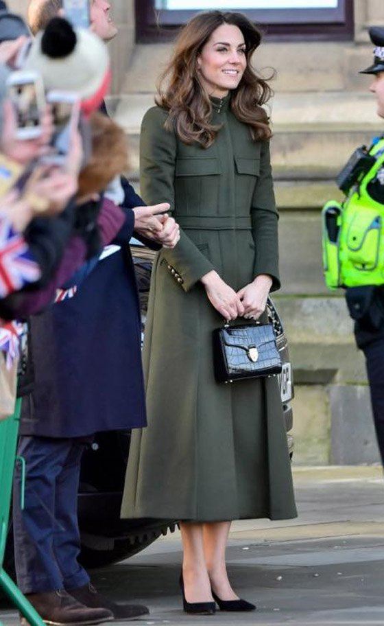 بالصور: كيت ميدلتون في فستان بقيمة 20 دولارا! صورة رقم 5 بالصور: كيت ميدلتون في فستان بقيمة 20 دولارا! صورة رقم 5