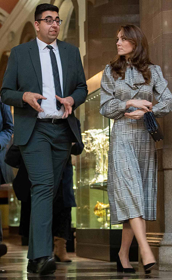 بالصور: كيت ميدلتون في فستان بقيمة 20 دولارا! صورة رقم 10 بالصور: كيت ميدلتون في فستان بقيمة 20 دولارا! صورة رقم 10