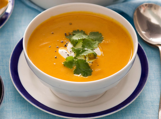 إليكم طريقة تحضير شوربة اليقطين والجزر بالكريمة للرجيم صورة رقم 12