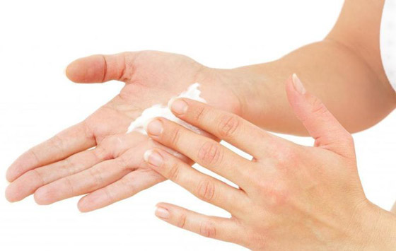 للبنات.. 7 طرق للتخلص من جفاف الأيدي في الشتاء صورة رقم 1