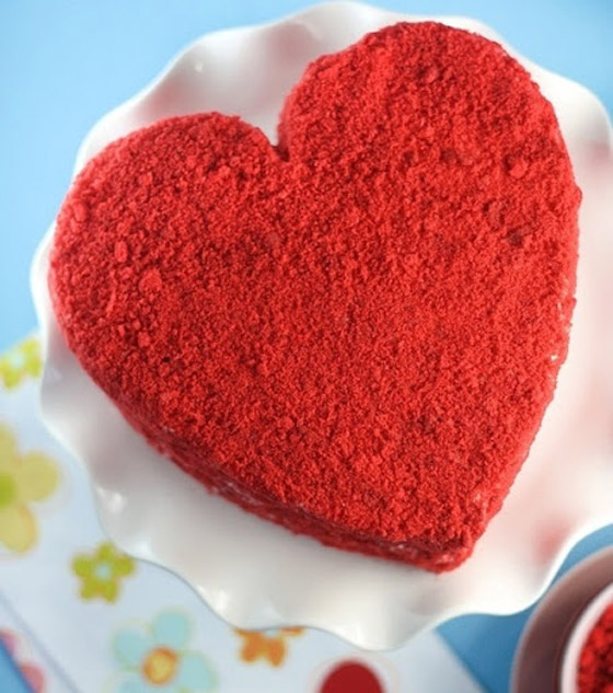 كيكة عيد الحب المخملية الحمراء صورة رقم 1