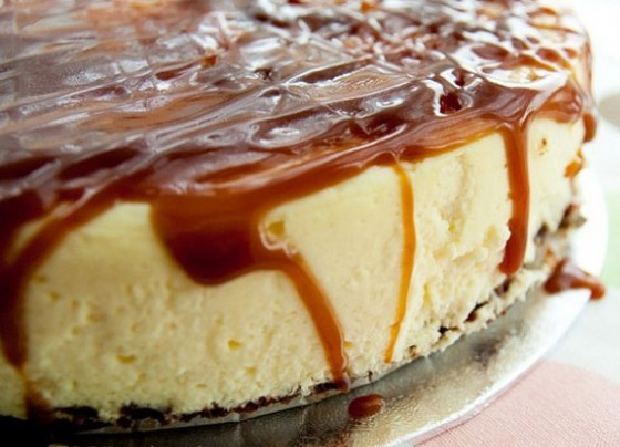 طريقة تحضير تشيز كيك بصلصة الكراميل بطعمه المميز صورة رقم 9