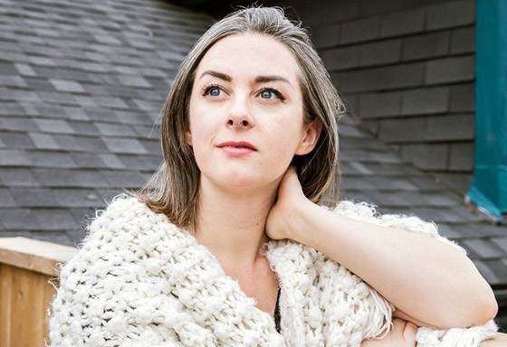 لماذا يشيب الشعر ويتحول لونه للرمادي أو الأبيض في سن مبكرة؟ صورة رقم 2 لماذا يشيب الشعر ويتحول لونه للرمادي أو الأبيض في سن مبكرة؟ صورة رقم 2