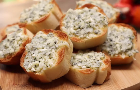 إليكم طريقة تحضير خبز الثوم بالجبنة السهل والطيب صورة رقم 16 إليكم طريقة تحضير خبز الثوم بالجبنة السهل والطيب صورة رقم 16