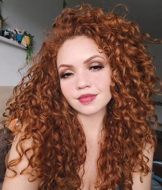 نصائح وخلطات طبيعية للعناية بالشعر الكيرلي صورة رقم 14