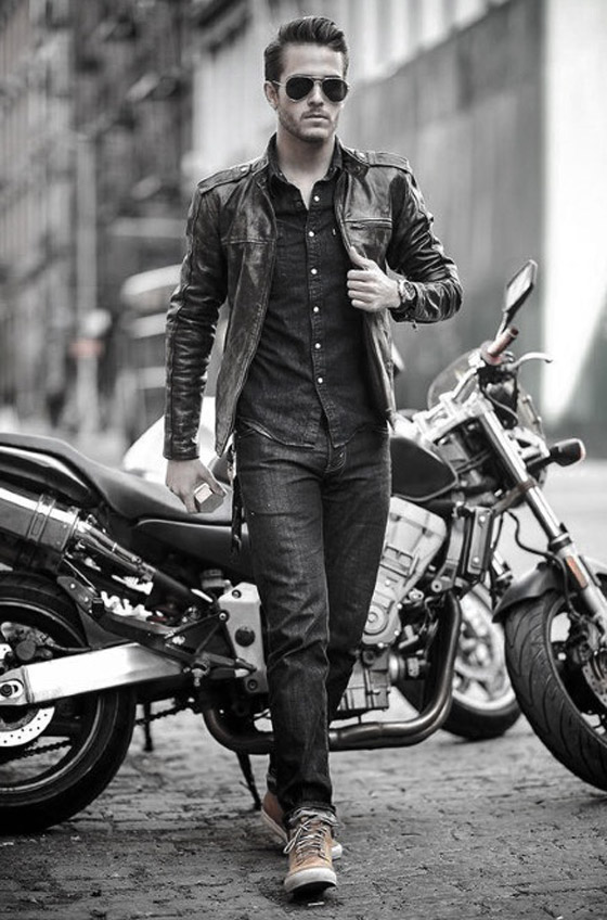 ليس للنساء فقط: أزياء جلد رجالي تتصدر الموضة.. اختر ما يعجبك صورة رقم 4 ليس للنساء فقط: أزياء جلد رجالي تتصدر الموضة.. اختر ما يعجبك صورة رقم 4