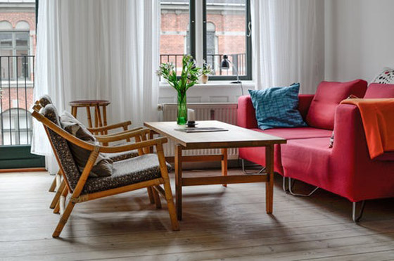 ديكورات باللون الأحمر لمنزل كله حب صورة رقم 3