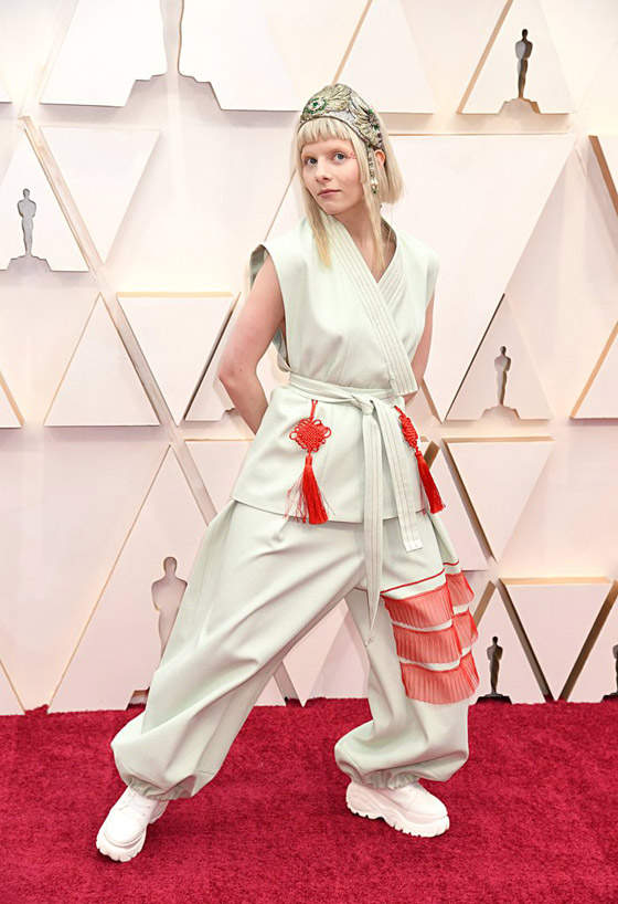  صور أجمل وأسوأ 20 اطلالة على السجادة الحمراء  في حفل جوائز الأوسكار صورة رقم 18