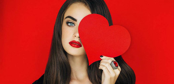 احصلي على رموش أكثر كثافة باستخدام الماسكارا في 5 خطوات صورة رقم 3