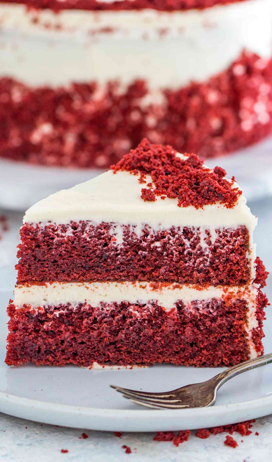 كعكة عيد الحب المخملية الحمراء بطريقة سهلة وسريعة التحضير صورة رقم 10 كعكة عيد الحب المخملية الحمراء بطريقة سهلة وسريعة التحضير صورة رقم 10