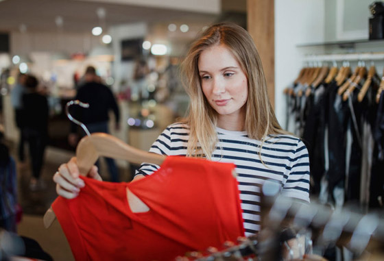 لهذا يجب غسل الملابس الجديدة قبل ارتدائها لأول مرة! صورة رقم 1