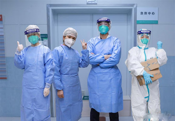 خطره يزداد.. ترجيح إصابة المئات بالطواقم الطبية الصينية بفيروس كورونا! صورة رقم 4