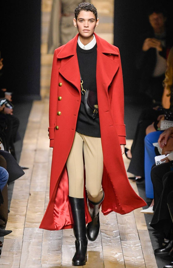 قصة اللون الأحمر وتاريخه.. من زمن الفينيقيين حتى أزياء 2020 صورة رقم 3