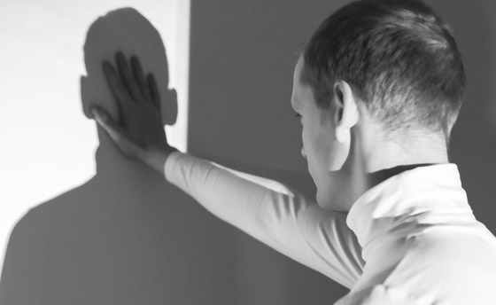 اضطراب تبدد الشخصية: يشعر المصاب به أن حياته فيلم وليست واقعا! صورة رقم 5