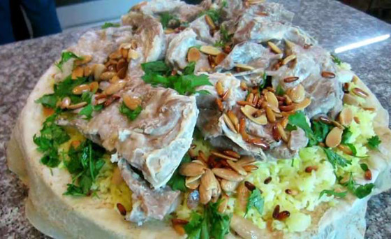 من أشهر الأكلات السعودية: كبسة، مندي، ربيان، قوزي منسف وعصيدة صورة رقم 2