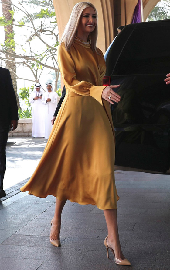 إيفانكا ترامب تخطف الأنظار في الإمارات بـ3 إطلالات مميزة ومحتشمة صورة رقم 1