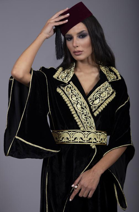 سميرة ومريم مصممتان صديقتان تتشاركان من أجل الموضة والتراث المغربي صورة رقم 2