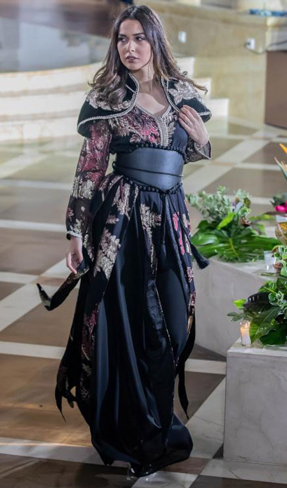 سميرة ومريم مصممتان صديقتان تتشاركان من أجل الموضة والتراث المغربي صورة رقم 10