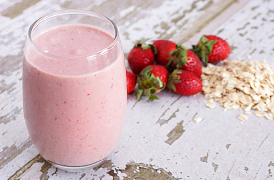 طريقة تحضير سموذي الفراولة بالشوفان لفطور صحي ولذيذ صورة رقم 7