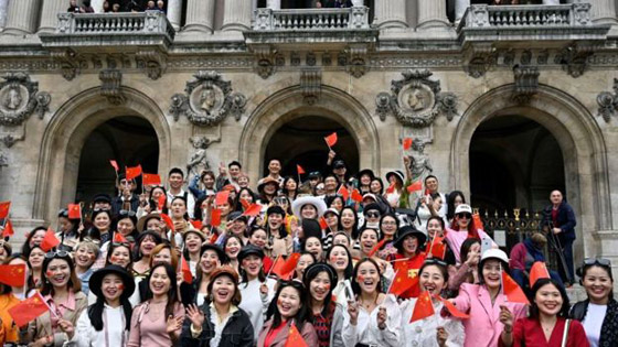 فيروس كورونا: فساتين الزفاف والهواتف المحمولة والكثير غيرها ضحاياه صورة رقم 4