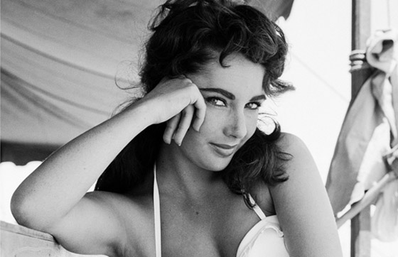 بالصور: تعرفوا إلى أبرز أيقونات الموضة في كل العصور صورة رقم 7