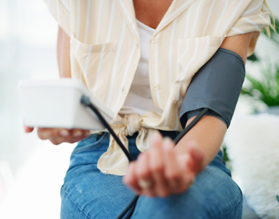 من عوارضه الجفاف وقلة التركيز.. تعرف على انخفاض ضغط الدم وأسبابه صورة رقم 1 من عوارضه الجفاف وقلة التركيز.. تعرف على انخفاض ضغط الدم وأسبابه صورة رقم 1