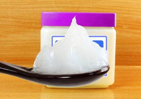 إليكم فوائد الفازلين الجمالية للبشرة والوجه صورة رقم 2