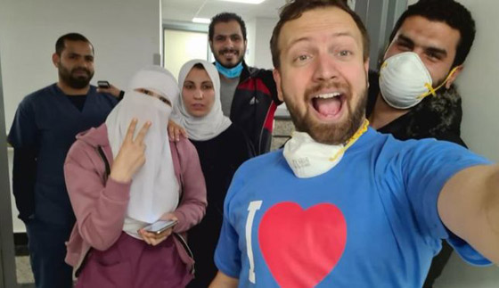 متعافون من فيروس كورونا القاتل يقصون حكاياتهم داخل الحجر الصحي صورة رقم 1 متعافون من فيروس كورونا القاتل يقصون حكاياتهم داخل الحجر الصحي صورة رقم 1