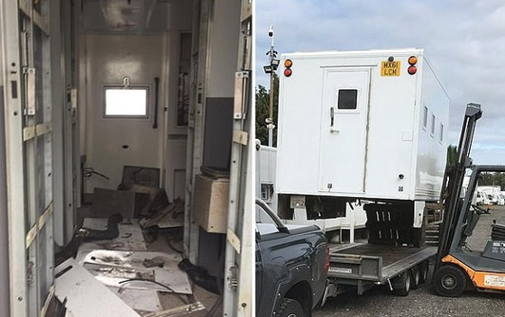 يحوّل عربة سجن إلى منزل صيفي مدهش صورة رقم 1