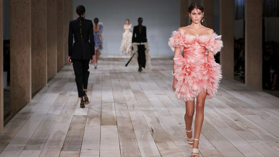 الربيع يعود حاملاً معه إشراقة ورديّة صورة رقم 1