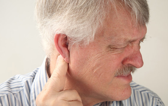 هل يزعجك الألم المتكرر خلف الأذن؟ إليك الأسباب المحتملة له والعلاج صورة رقم 4 هل يزعجك الألم المتكرر خلف الأذن؟ إليك الأسباب المحتملة له والعلاج صورة رقم 4