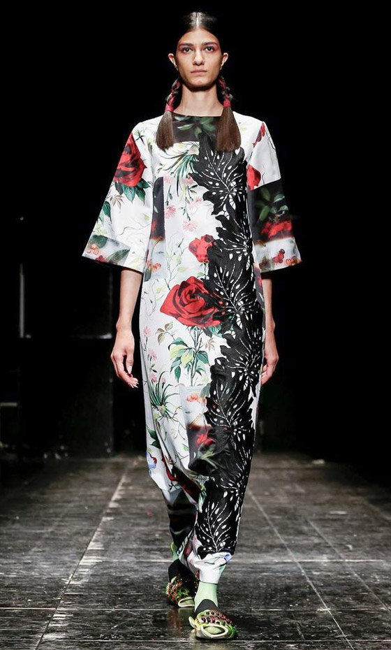 بالصور: قفاطين وجلابيات مطبعة موضة ربيع 2020 بحسب شكل الجسم صورة رقم 10