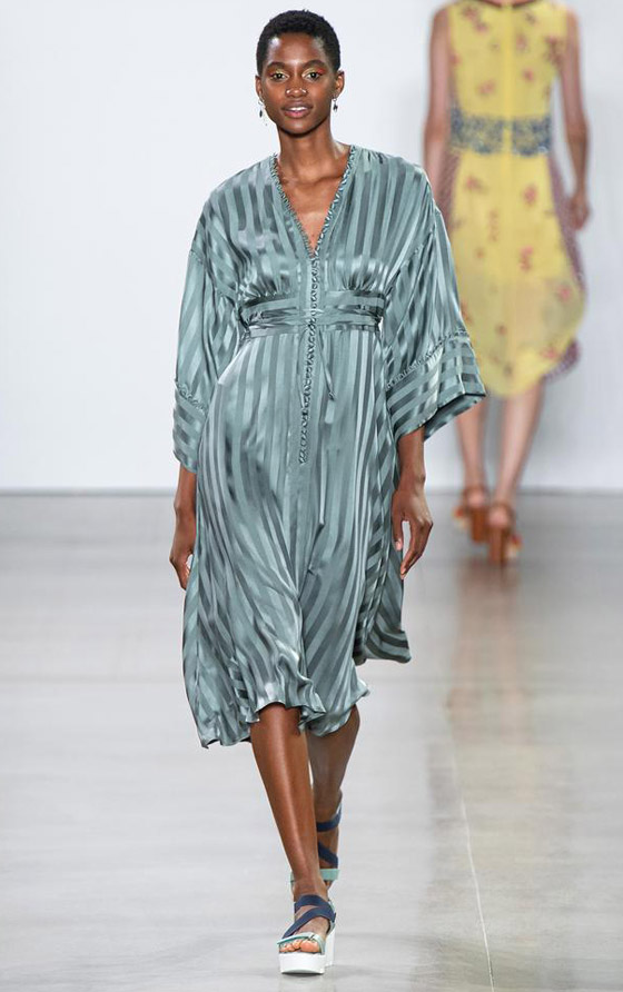 بالصور: قفاطين وجلابيات مطبعة موضة ربيع 2020 بحسب شكل الجسم صورة رقم 21