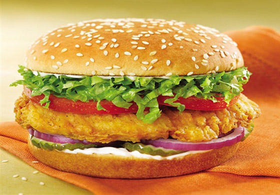 إليكم طريقة تحضير برجر السمك مع صلصة الترتار بطعم رائع ولذيذ صورة رقم 6