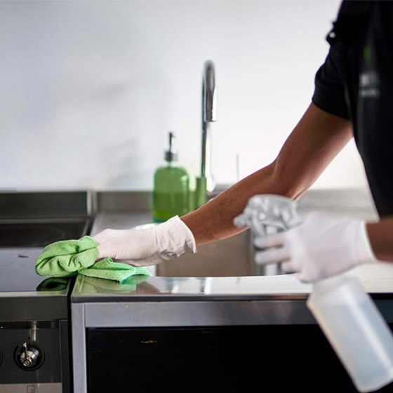 كيف تتجنب نقل فيروس كورونا لمنزلك أو سيارتك؟ صورة رقم 2