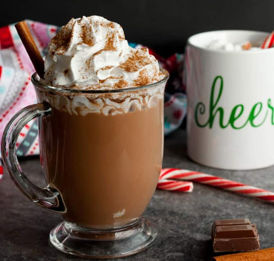 إليكم طريقة تحضير هوت شوكليت بالقرفة اللذيذ بسعرات حرارية أقل صورة رقم 10