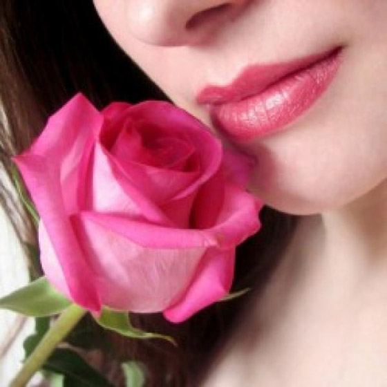 3 وصفات منزلية لعلاج وتفتيح الشفاه صورة رقم 2