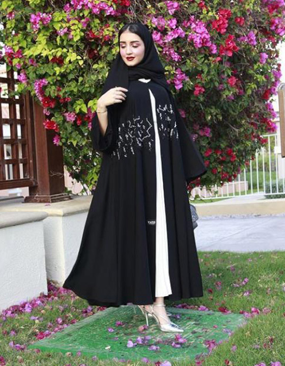 بالصور: موديلات أنيقة متنوعة من العبايات لإطلالتك الرمضانية صورة رقم 6