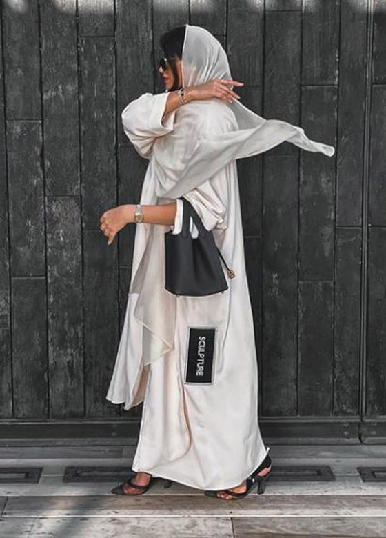 بالصور: موديلات أنيقة متنوعة من العبايات لإطلالتك الرمضانية صورة رقم 7